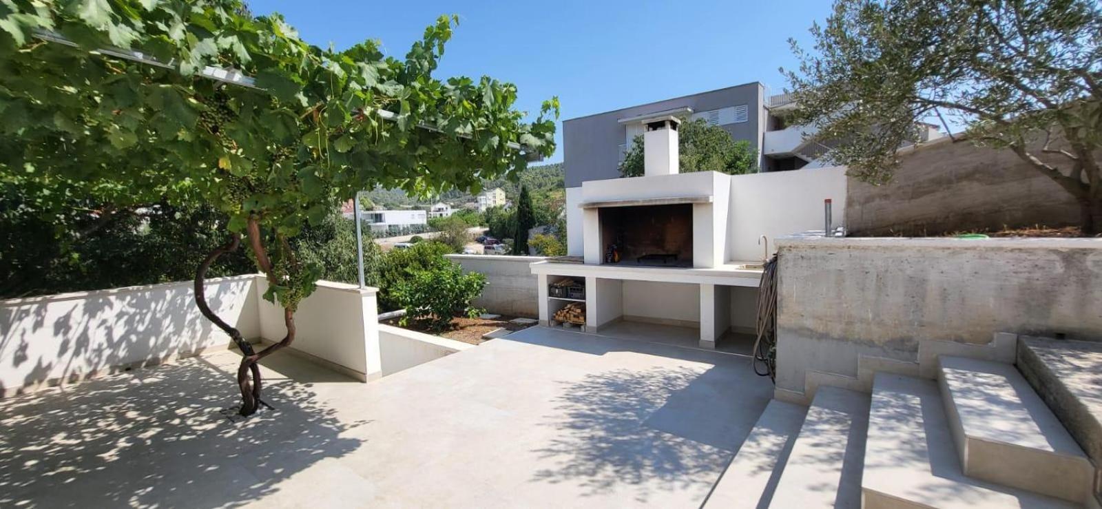 Holiday Home Dora Sutivan ภายนอก รูปภาพ